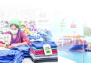 কম দামে আটকাচ্ছে পোশাক রপ্তানি