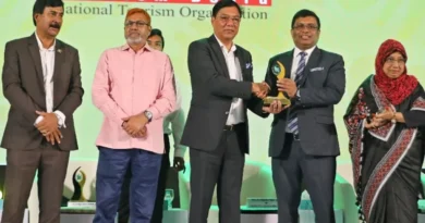 ‘বর্ষসেরা টেকসই পর্যটন উদ্যোগ’ পুরস্কার পেলেন শাখাওয়াত হোসেন