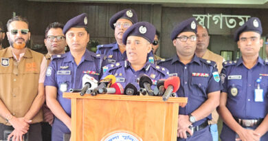 জুয়ায় হেরে ব্যাংকের ৩৪ লাখ টাকা ছিনতাইয়ের নাটক, গ্রেফতার ৬