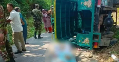 সাজেক থেকে ফেরার পথে জিপ উল্টে ৭ পর্যটক আহত