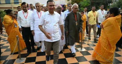 রাজশাহীর ধর্মসভা মন্দিরের পূজামণ্ডপ পরিদর্শন প্রধানমন্ত্রীর