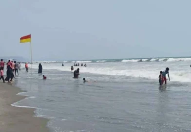 কক্সবাজারে সাগরে গোসলে নেমে ৩ পর্যটকের মৃত্যু কক্সবাজারে সাগরে গোসলে নেমে ৩ পর্যটকের মৃত্যু