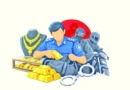 সোনা ছিনতাই চক্রে পুলিশ কর্মকর্তা