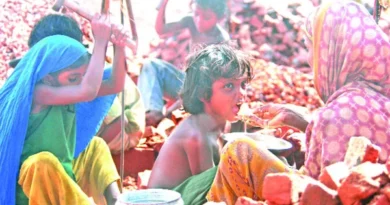 চোখের সামনেই শিশুশ্রম