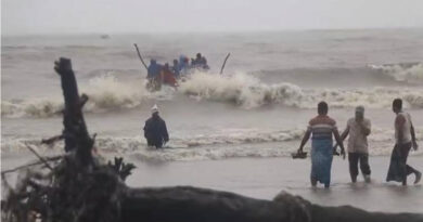 ইঞ্জিন বিকল হয়ে ট্রলারডুবি, নিখোঁজ দুই জেলে